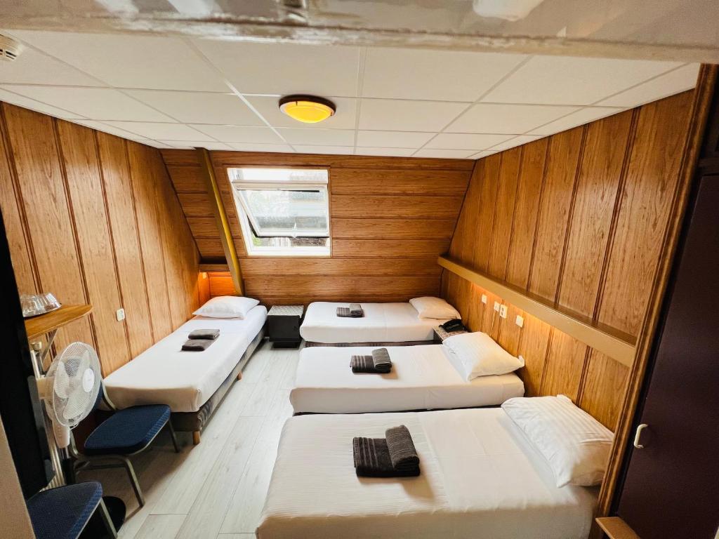 Standard Quad Room